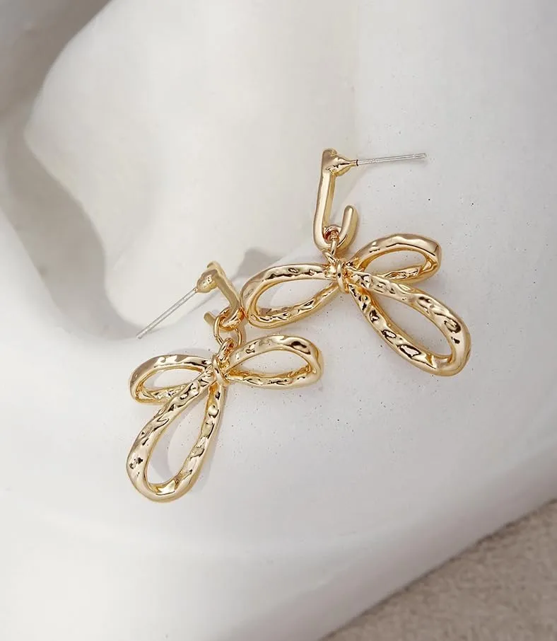 14K Gold Bowknot Lightweight Small Hoop Earrings for Women