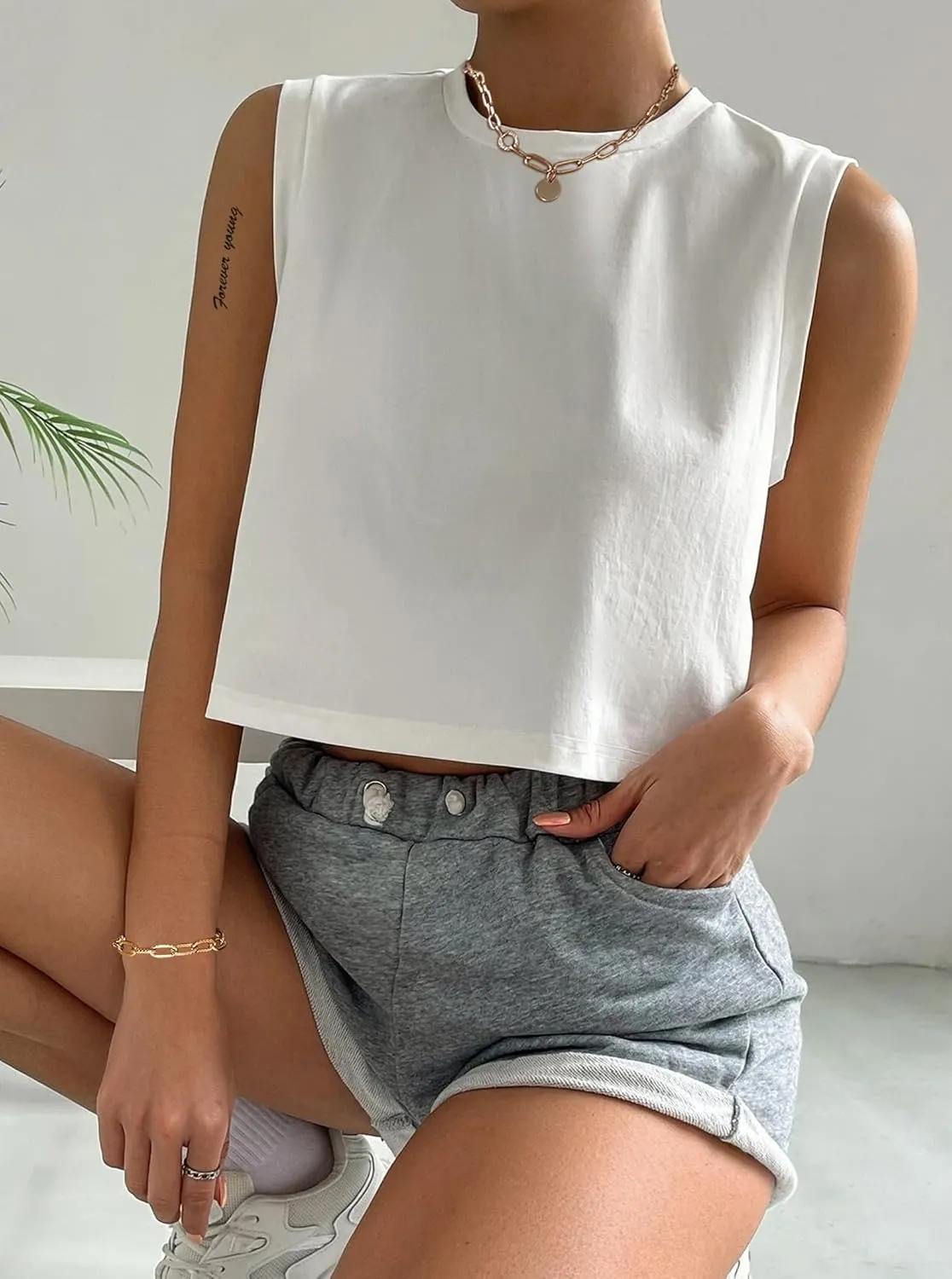 Hilinker Womens Crew Neck Loose Crop Tank Tops Workout Casual Sleeveless T-Shirt