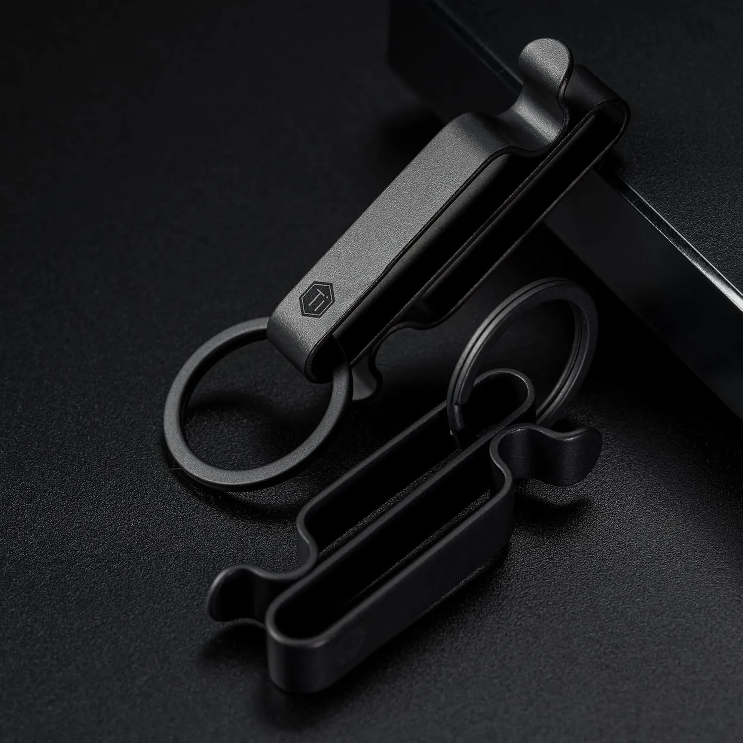 KeyUnity KM00 Titanium Belt Loop Keychain Clip Double Side Quick Release Key Holder with Detachable Key Ring