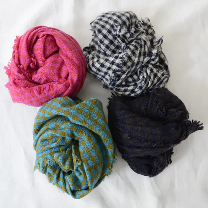 Maki Woman Cashmere Scarf Raspberry Pink Checks