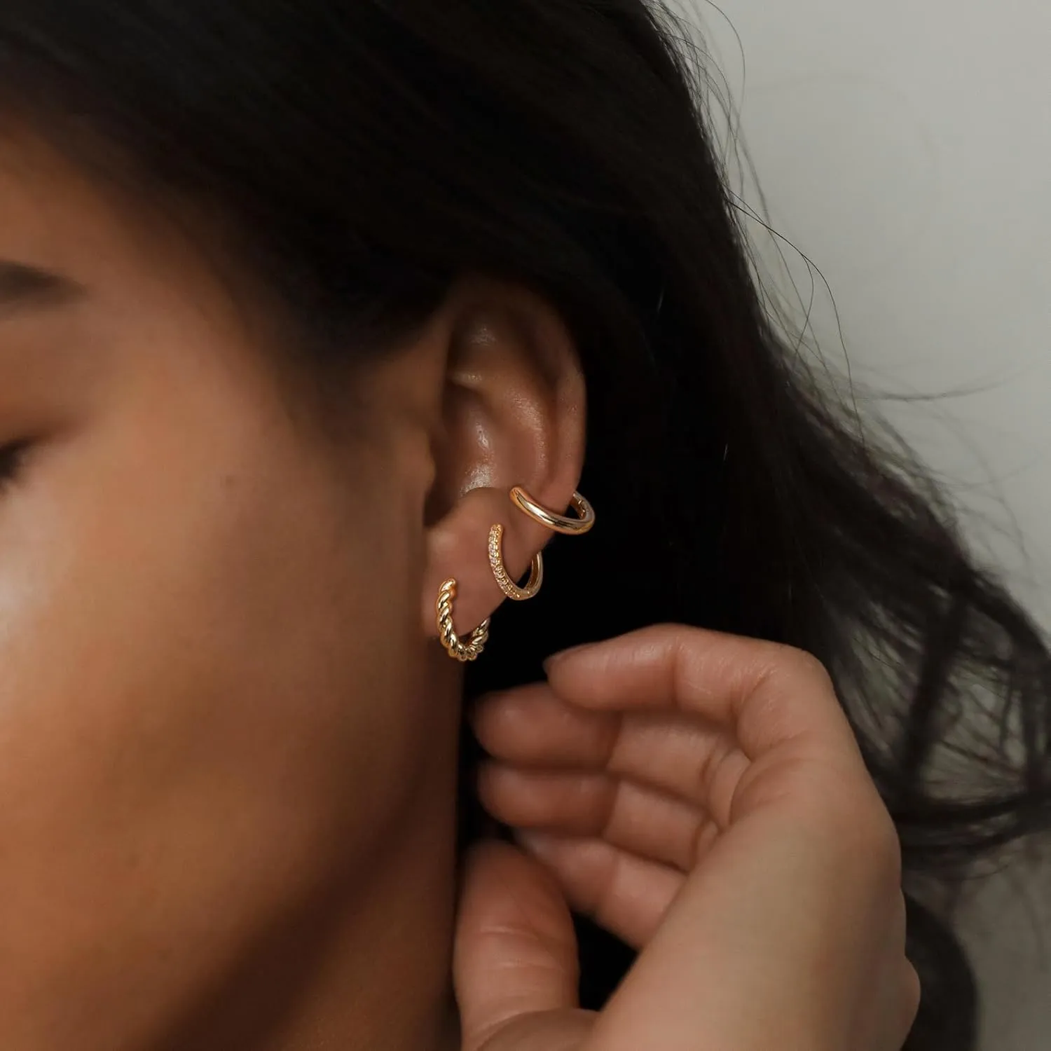 MIDEEO Gold/Sliver Chunky Hoop Earrings Set for Women, 14K Gold Plated Twisted Huggie Hoop Earring Hypoallergenic Thick Open Lightweight Chunky Hoop Earrings Jewelry for Gifts