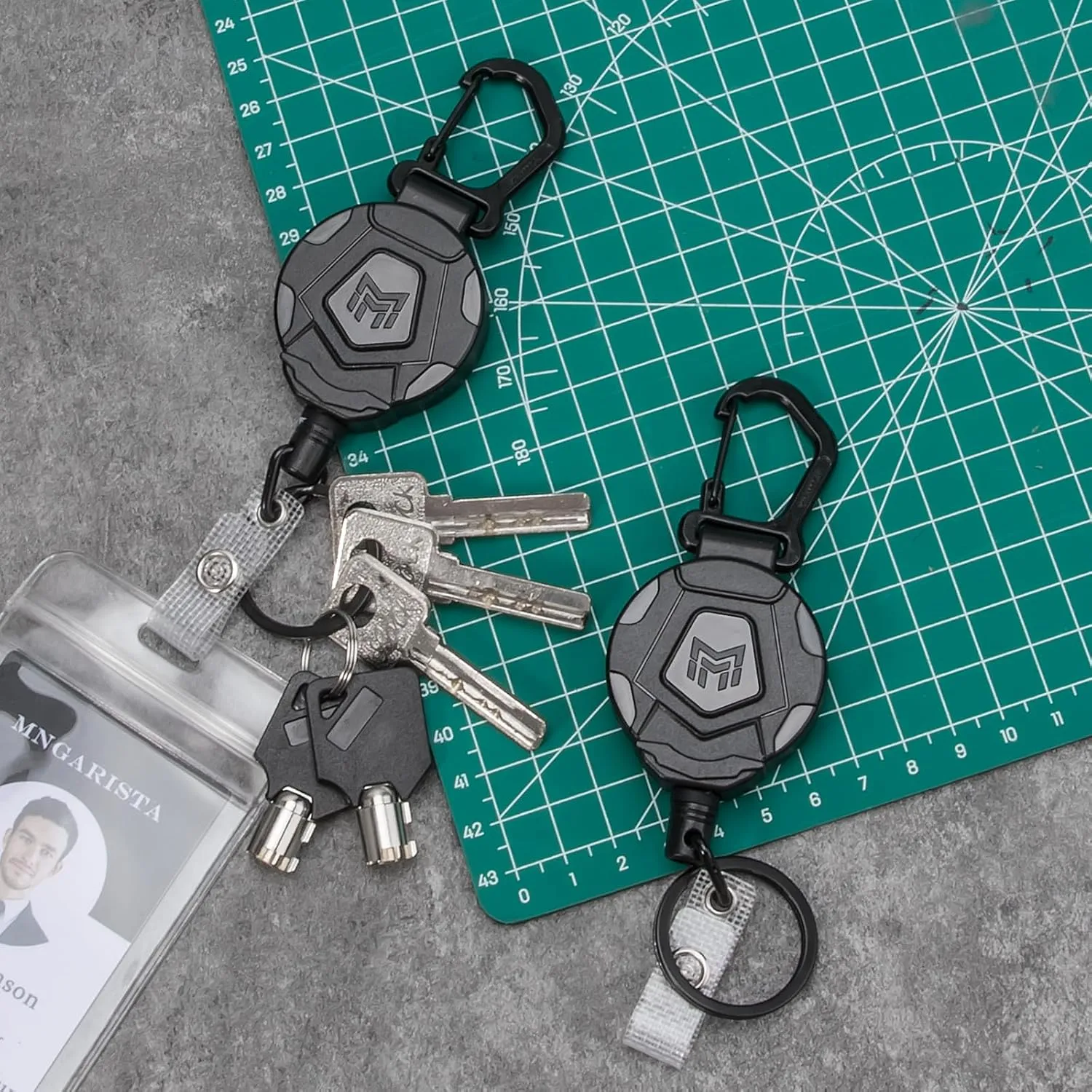 MNGARISTA 2-Pack Retractable Keychain, Heavy Duty Carabiner Badge Holder, Tactical ID Badge Reel with 31.5 Steel Retractable Cord, 8.0 oz