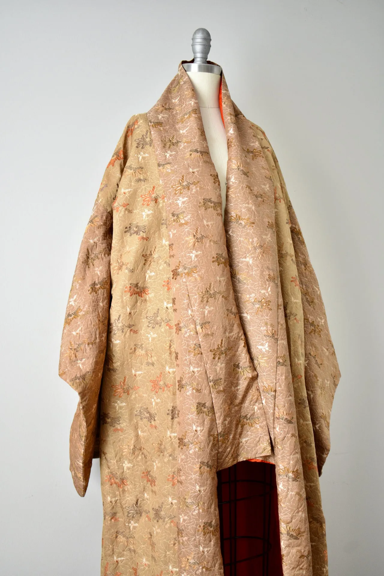 Vintage 1930s-1940s Brown Patterned Silk Matelass