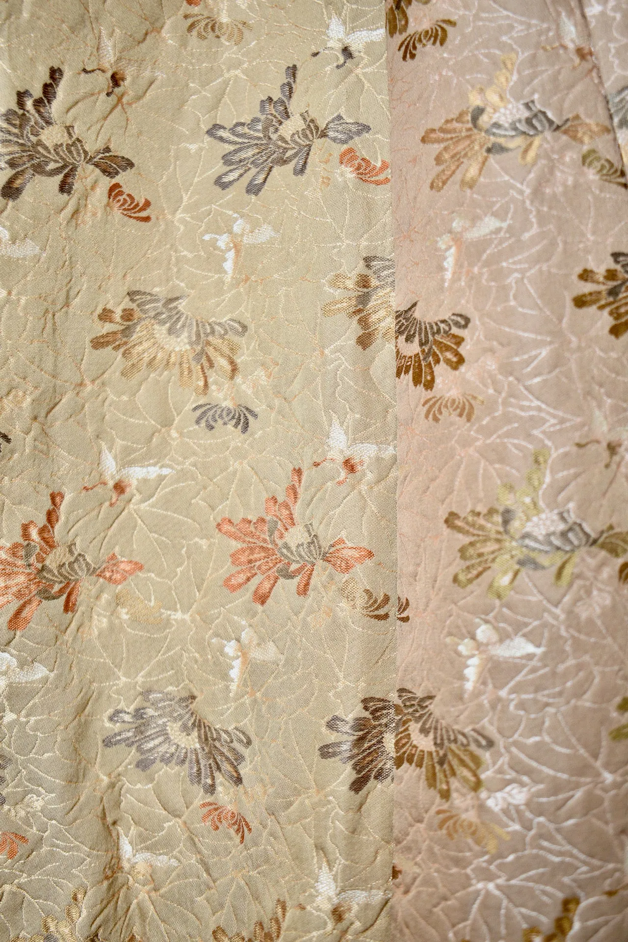 Vintage 1930s-1940s Brown Patterned Silk Matelass
