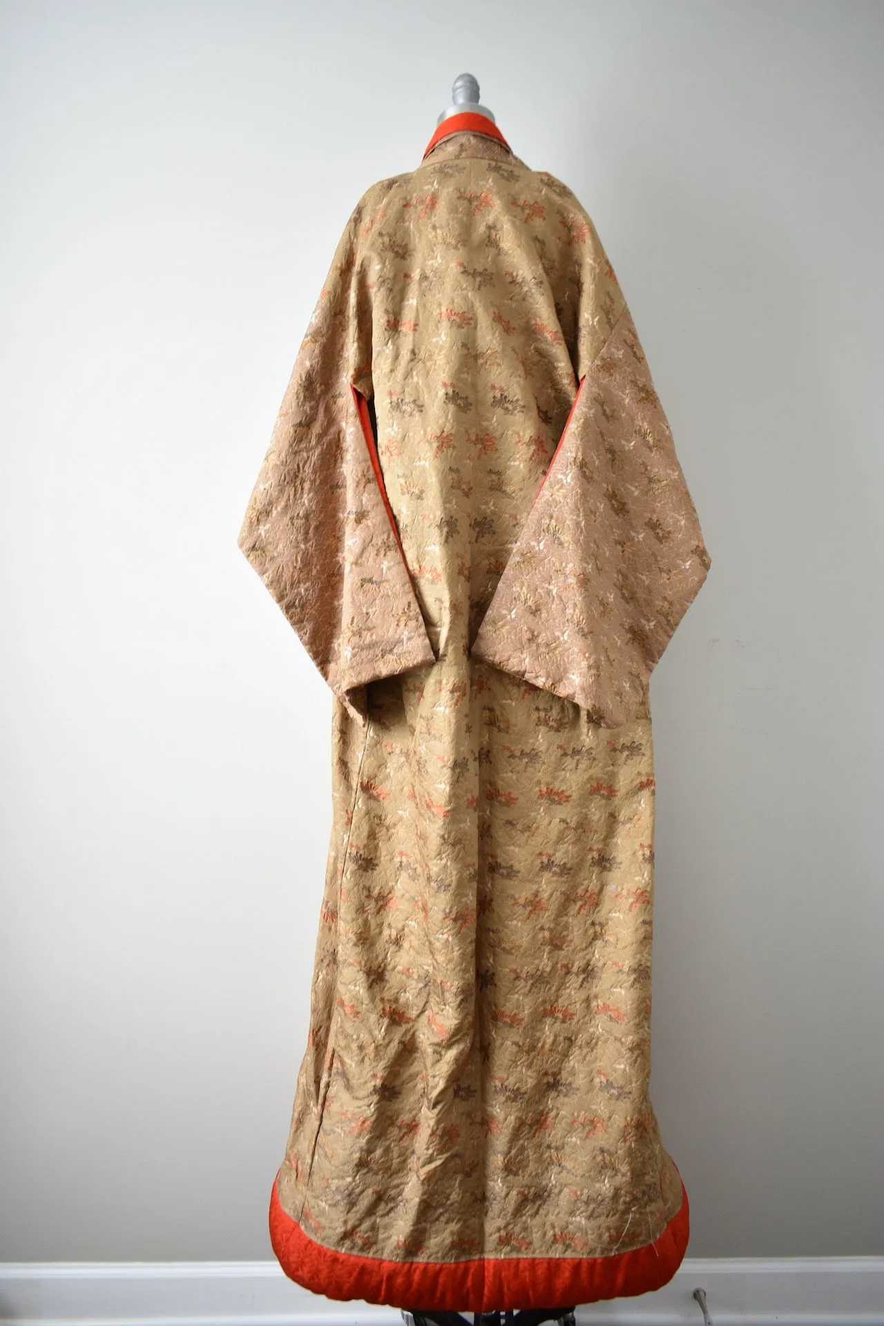 Vintage 1930s-1940s Brown Patterned Silk Matelass