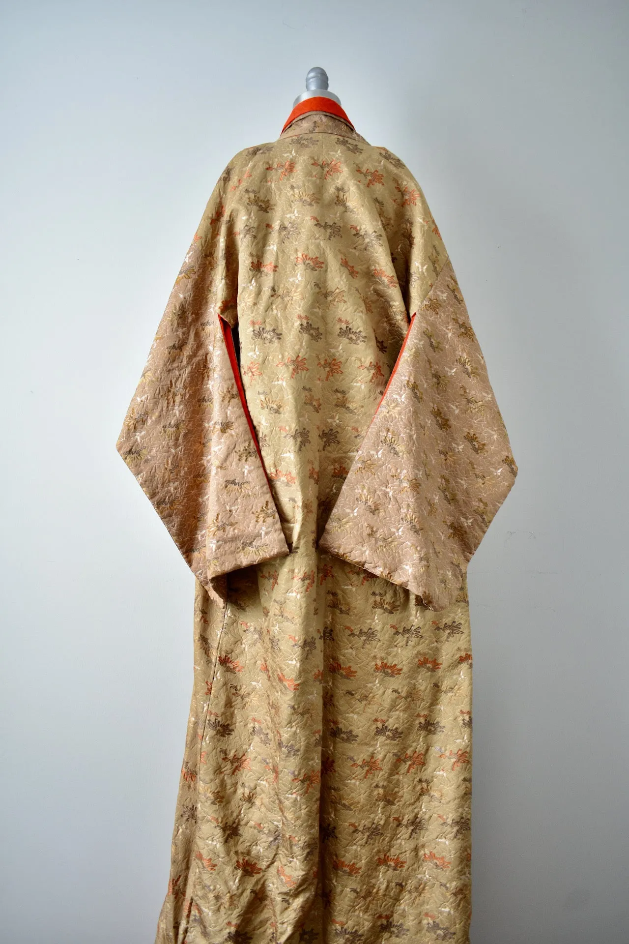 Vintage 1930s-1940s Brown Patterned Silk Matelass
