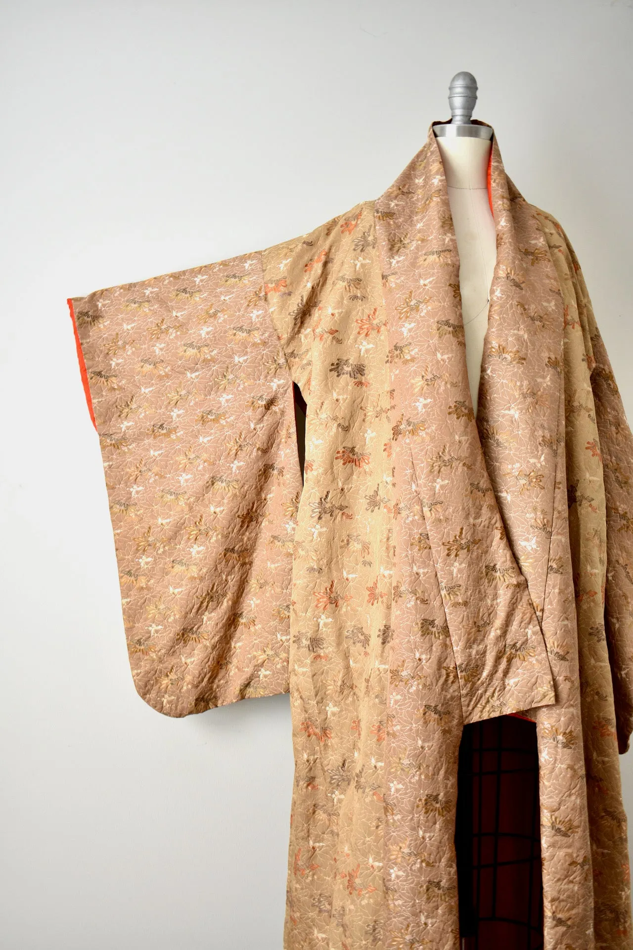 Vintage 1930s-1940s Brown Patterned Silk Matelass
