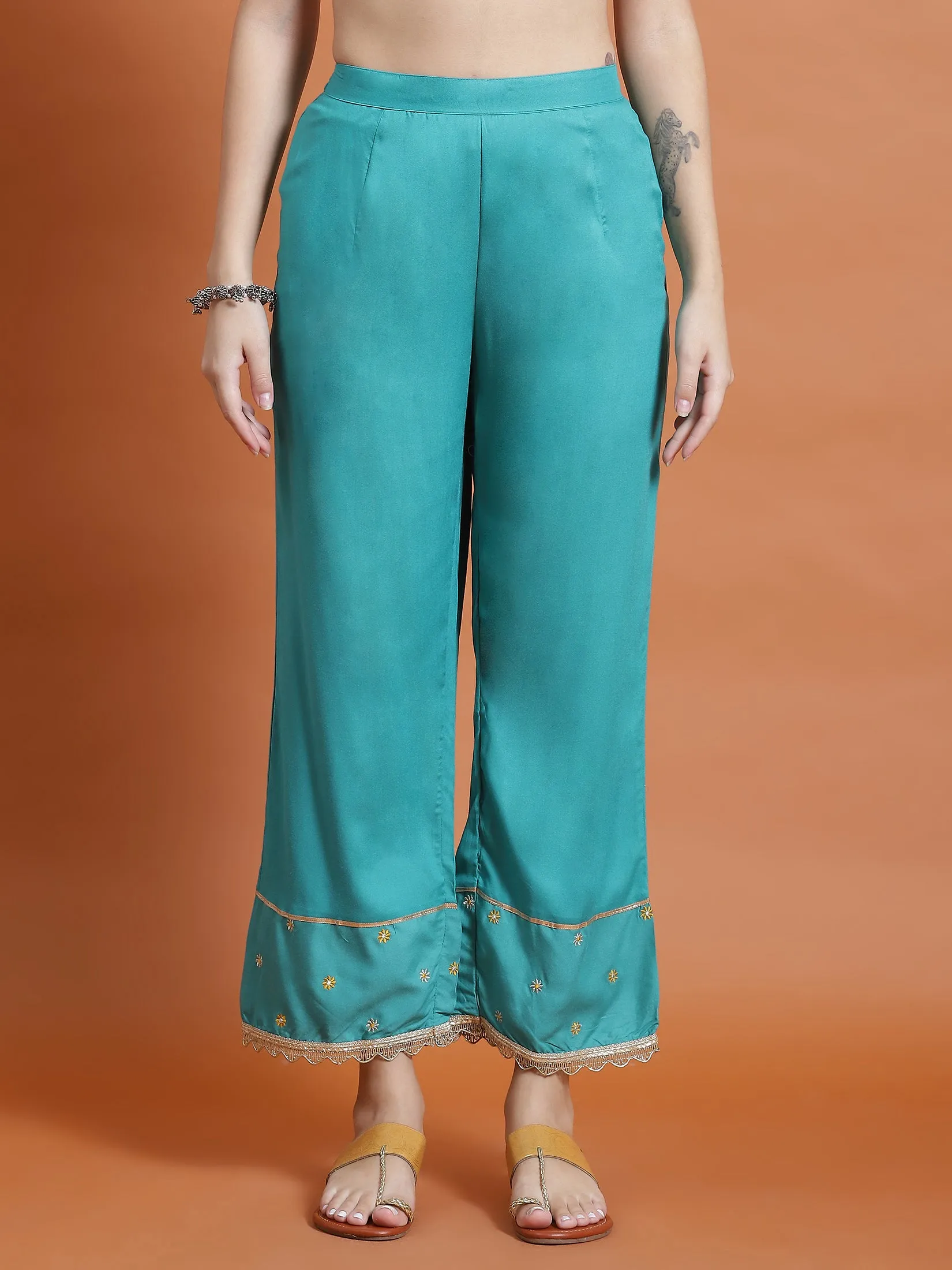 Women Teal Geometric Print Kurta Comfort Pant Dupatta